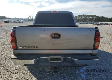 2006 Chevrolet Silverado C1500 from USA, damaged, VIN 2GCEC13VX61239627